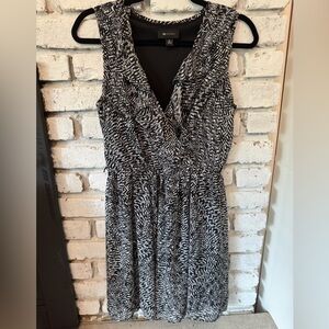 AB Studio Black and White V-Neck Midi Sundress